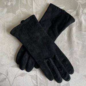 NWOT Black Suede Gloves